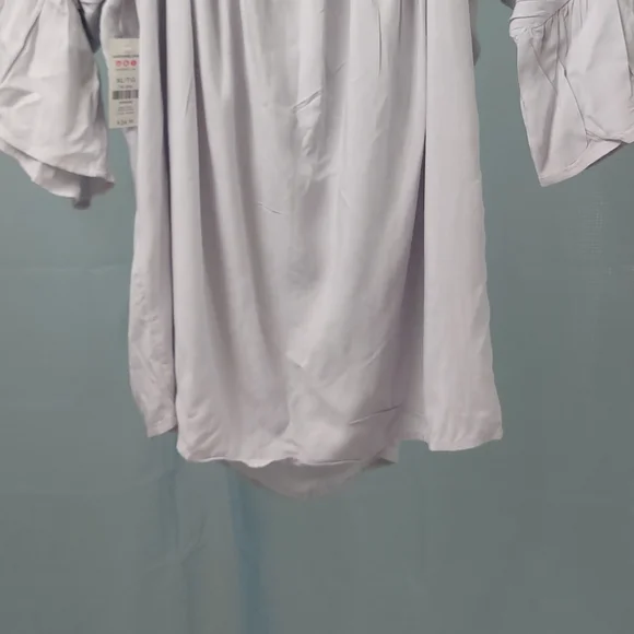 Off shoulder talk - Picture 3 of 3